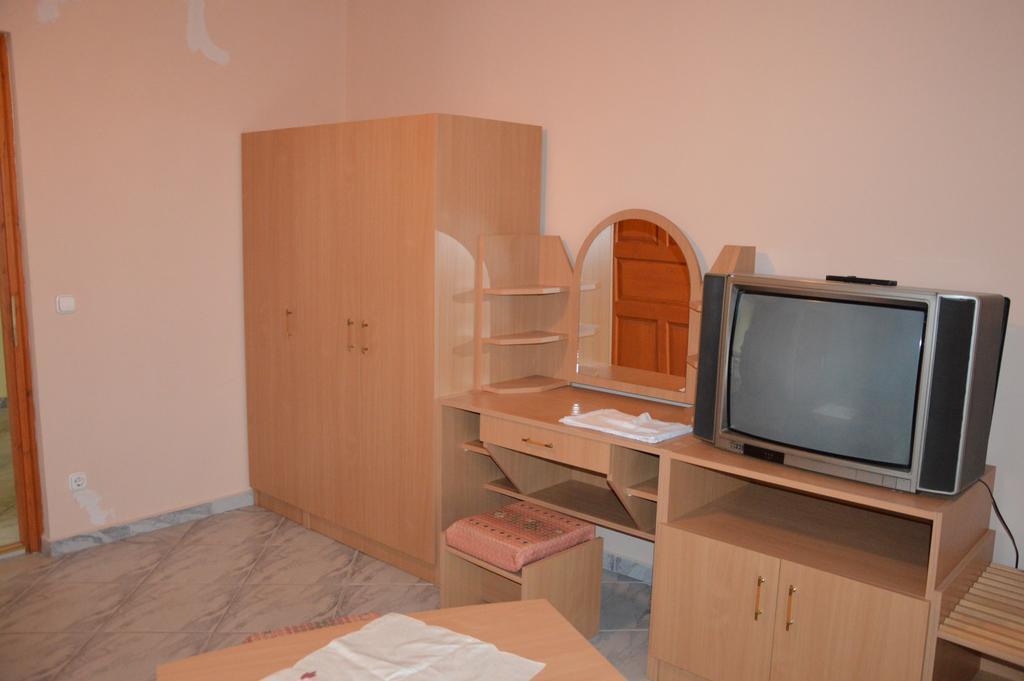 Kristaly Apartman Heviz Ngoại thất bức ảnh