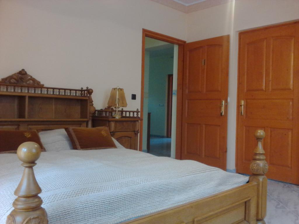 Kristaly Apartman Heviz Ngoại thất bức ảnh