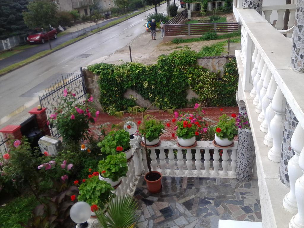 Kristaly Apartman Heviz Ngoại thất bức ảnh