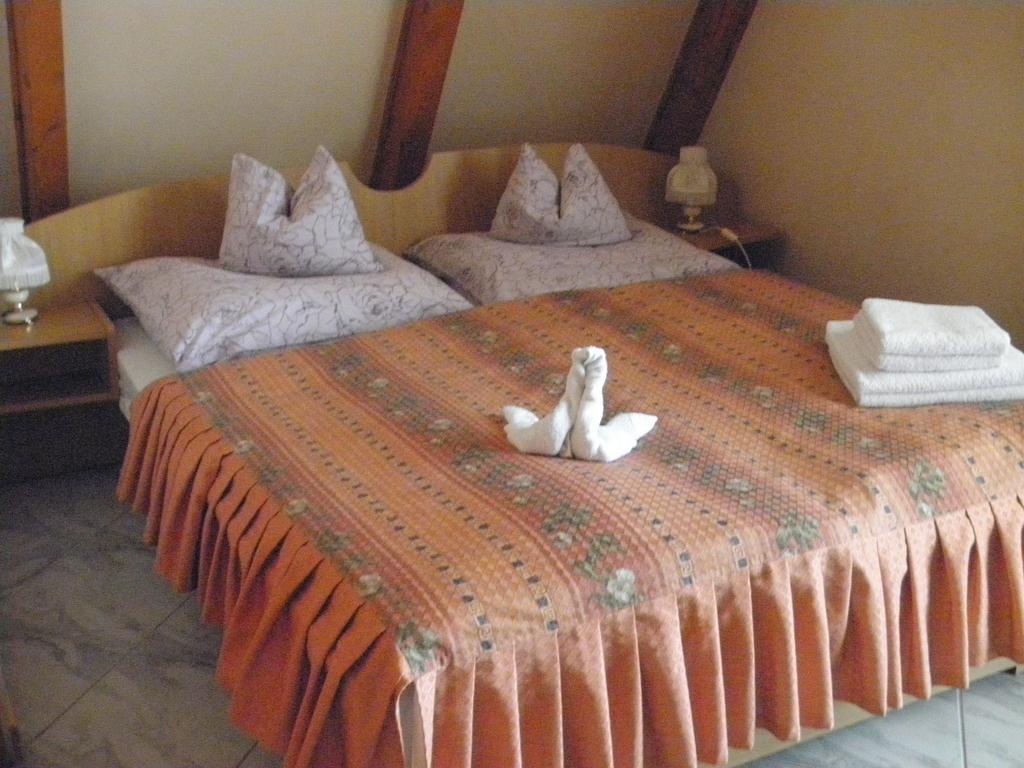 Kristaly Apartman Heviz Ngoại thất bức ảnh