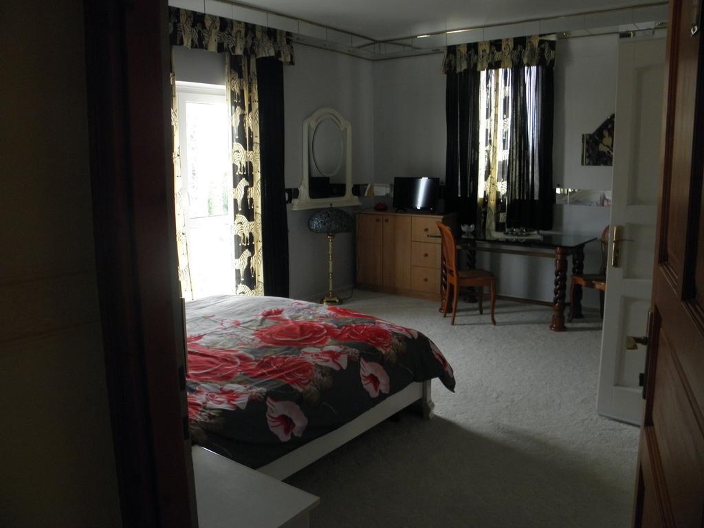 Kristaly Apartman Heviz Ngoại thất bức ảnh