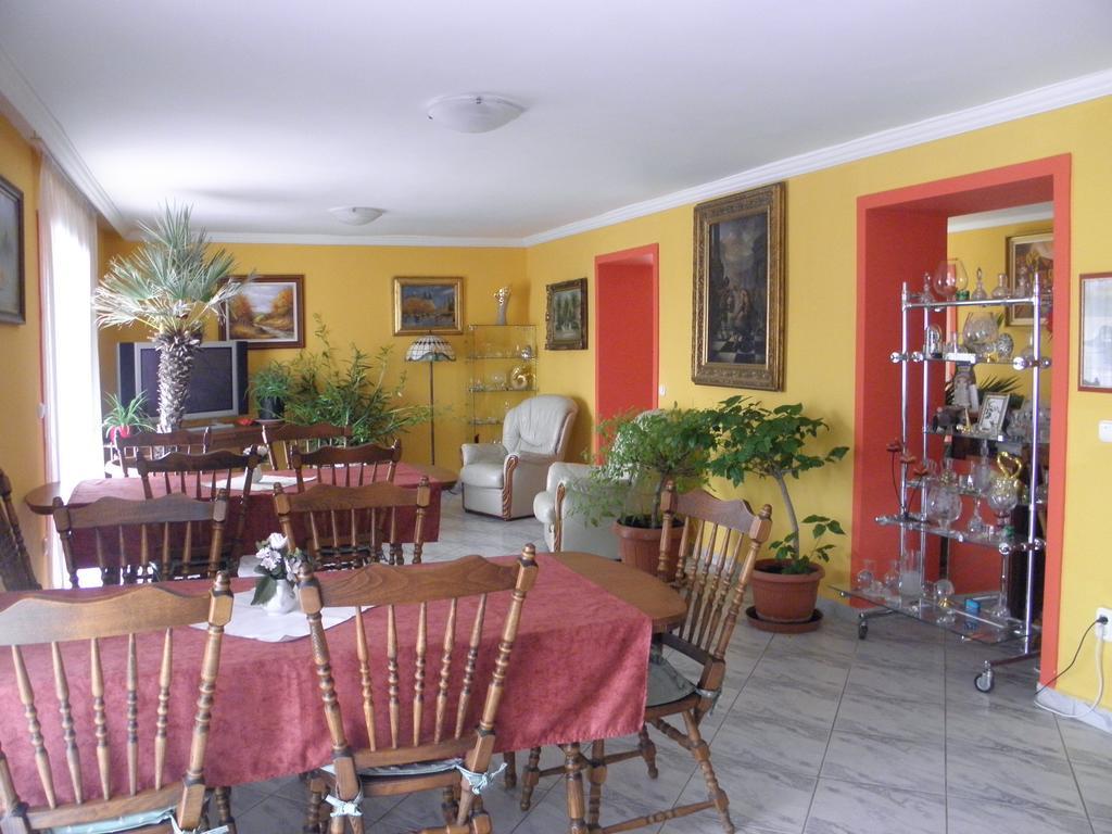 Kristaly Apartman Heviz Ngoại thất bức ảnh