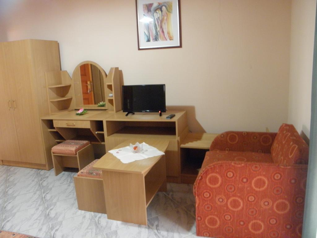 Kristaly Apartman Heviz Ngoại thất bức ảnh
