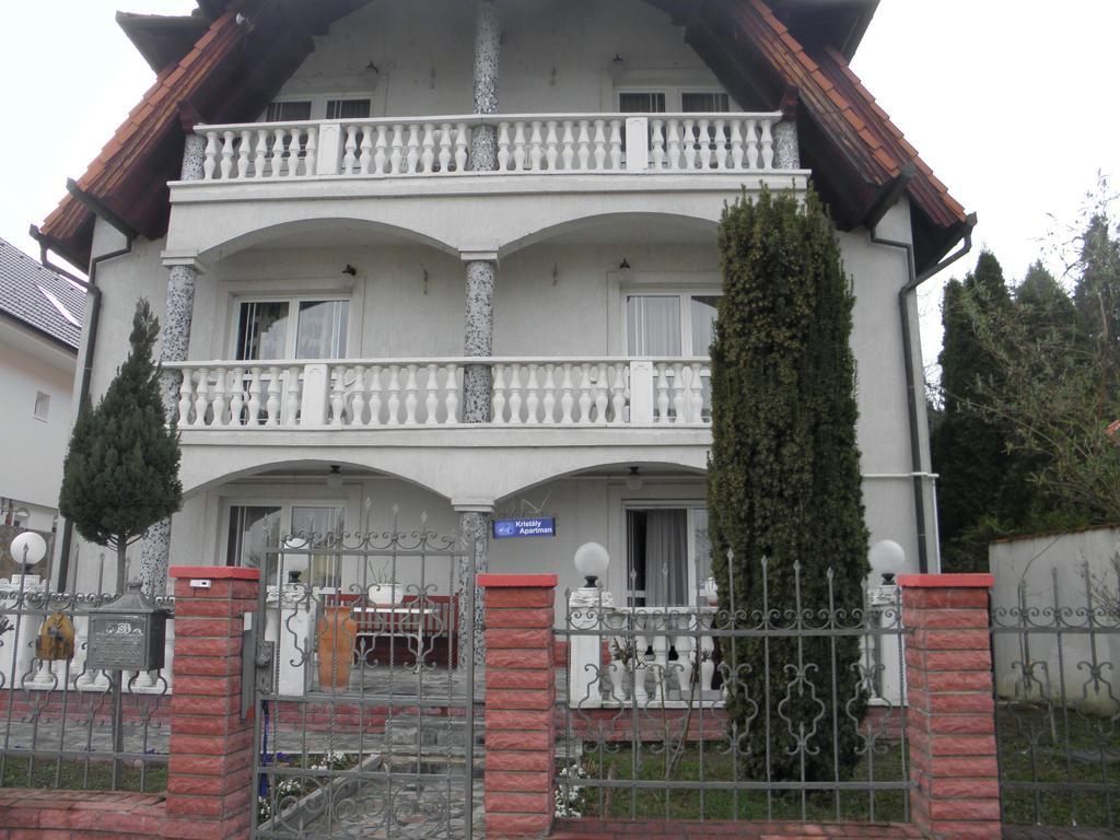 Kristaly Apartman Heviz Ngoại thất bức ảnh