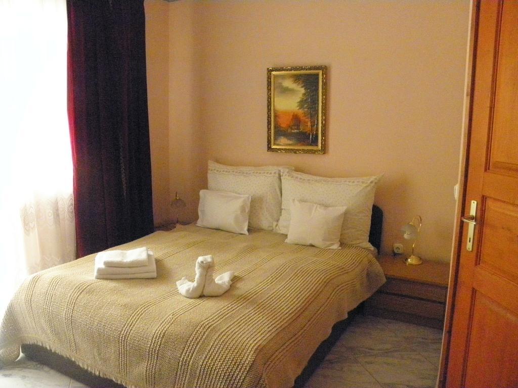 Kristaly Apartman Heviz Ngoại thất bức ảnh