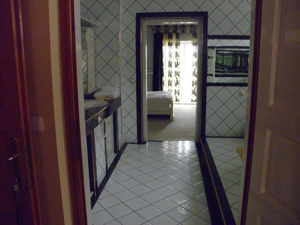 Kristaly Apartman Heviz Ngoại thất bức ảnh